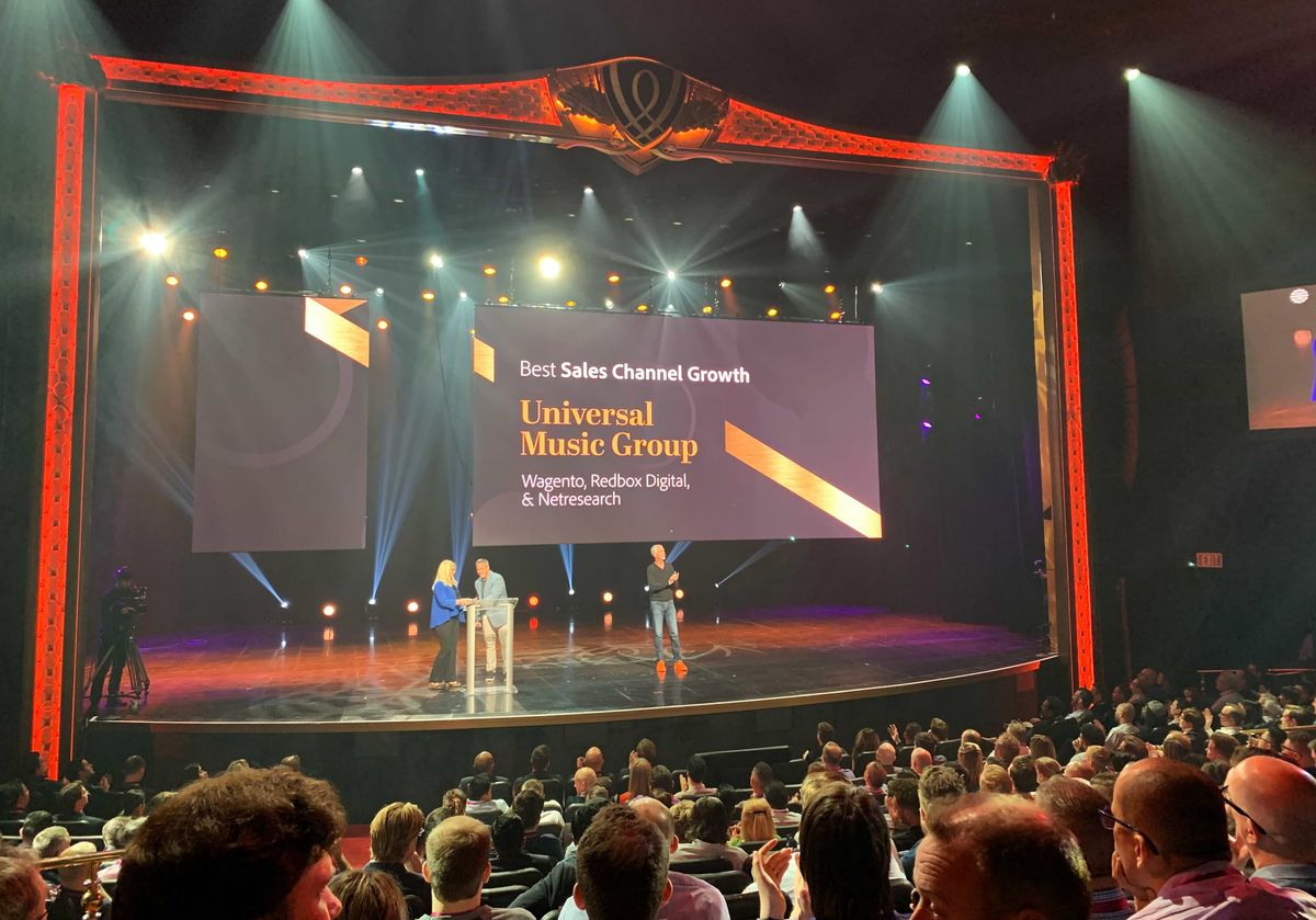 Bühne des Magento-Imagine-Excellence Award