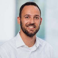 Sebastian: Consultant E-Commerce, OroCommerce & Head of Sales